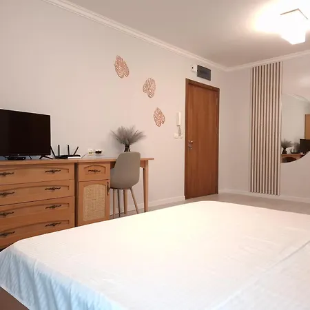 Sea Breeze Veranda In Santa Marina Apartament