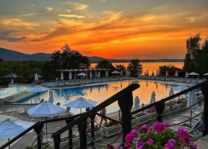 Sea Breeze Veranda In Santa Marina Apartament *