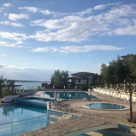 Апартаменты Sea Breeze Veranda In Santa Marina *