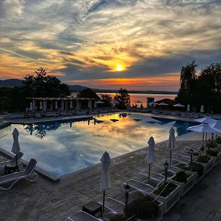 Sea Breeze Veranda In Santa Marina * סוזופול