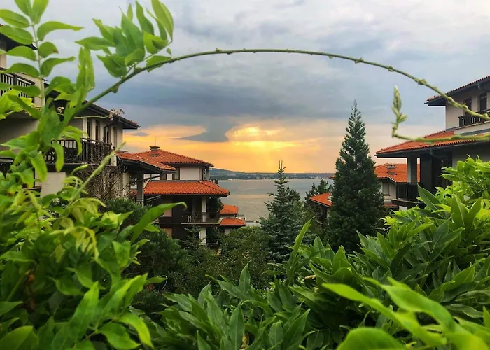 Sea Breeze Veranda In Santa Marina Apartment